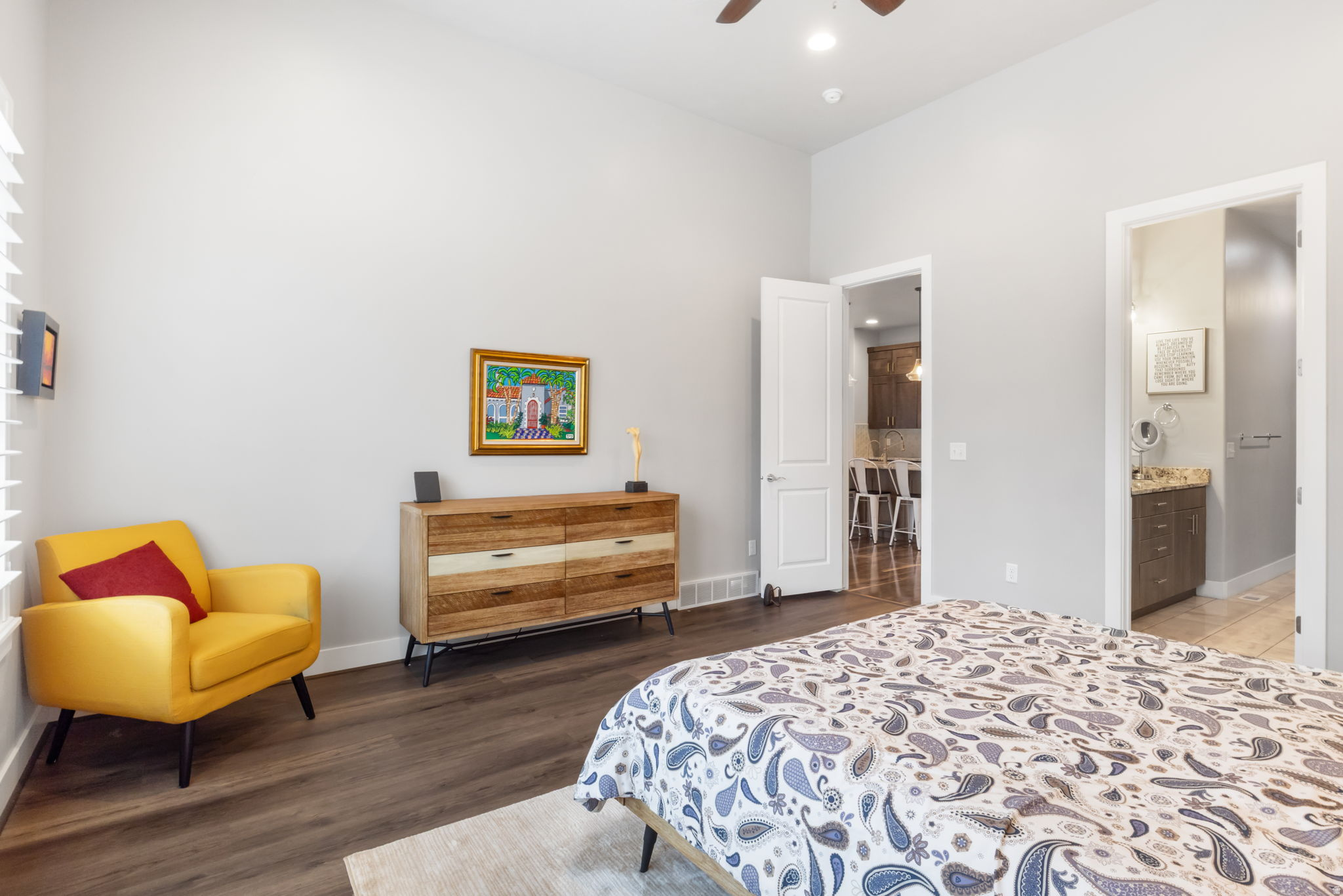 HAMPTONS - Residential Income