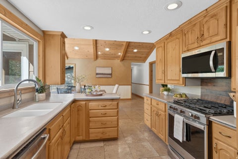 Tiny photo for 3006 N INDIAN HILLS DR E, Provo, UT 84604 (MLS # 2162246)