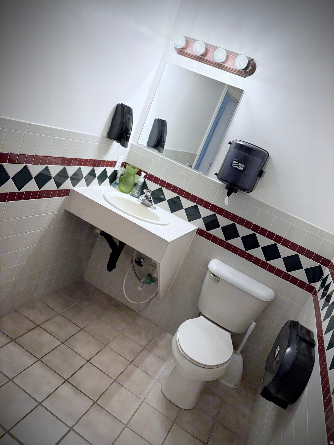 MONROE PROFESSIONAL PLAZA - Commercial Lease