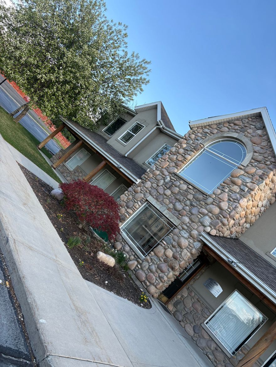 Gorgeous single unit office space with easy access off of I-15 near the America First Stadium. Business friendly community with 28 total business units within complex. It contains a beautiful reception area & four private offices, twice weekly common area & lavatory cleaning. $16 SF NNN lease