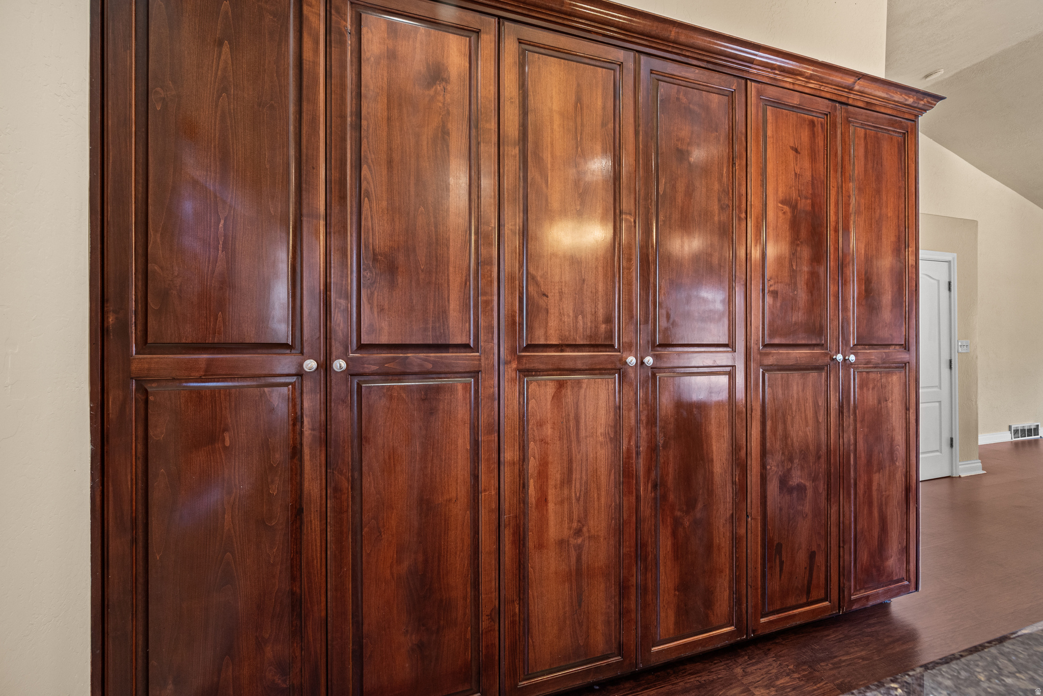 SOMERSET - Residential Income