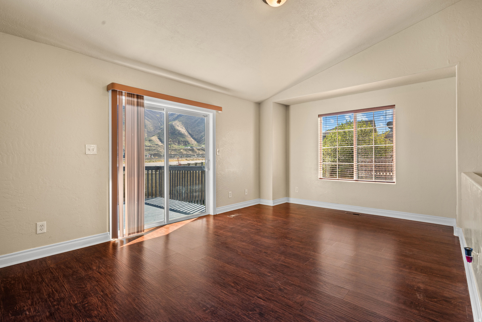 SOMERSET - Residential Income