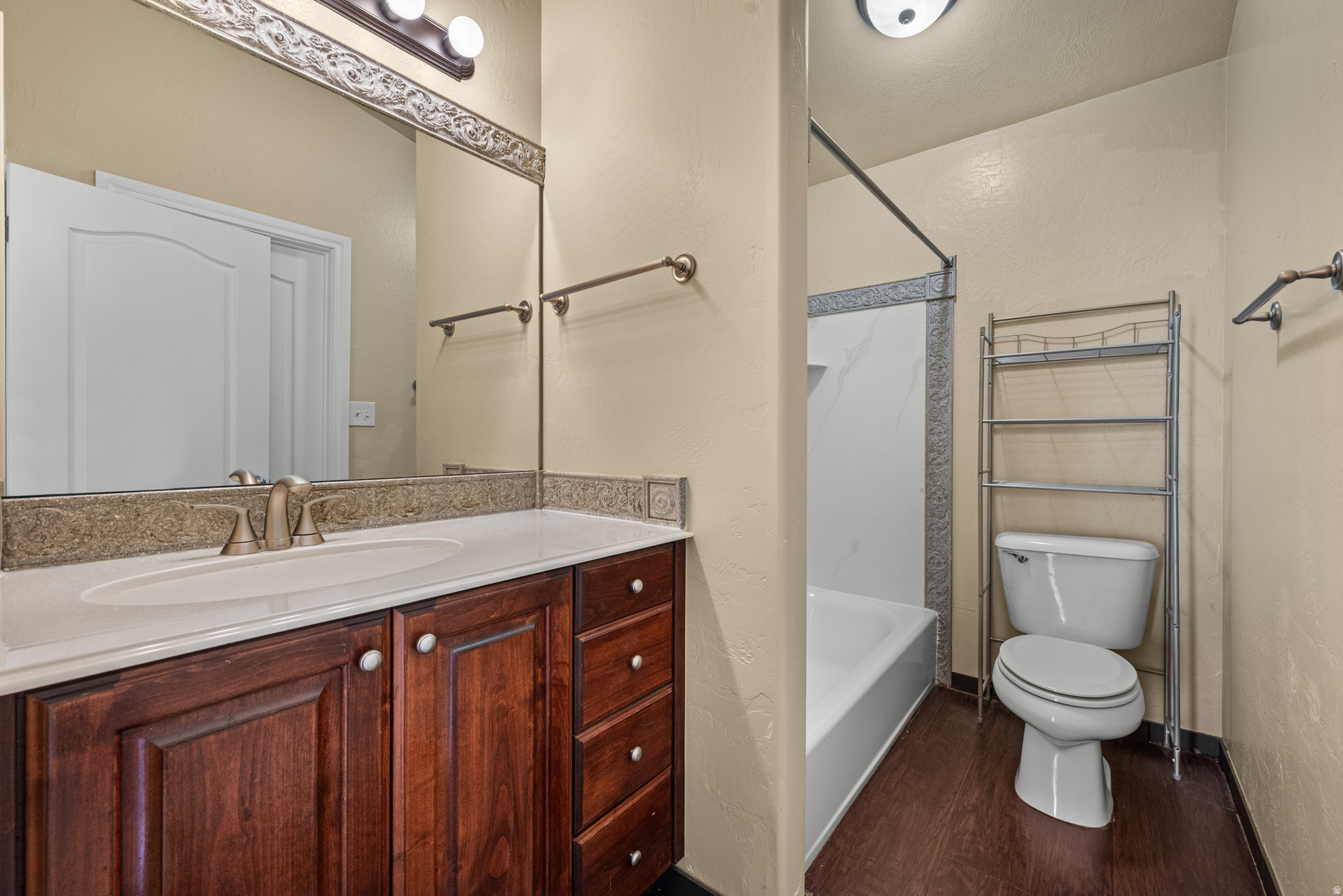 SOMERSET - Residential Income