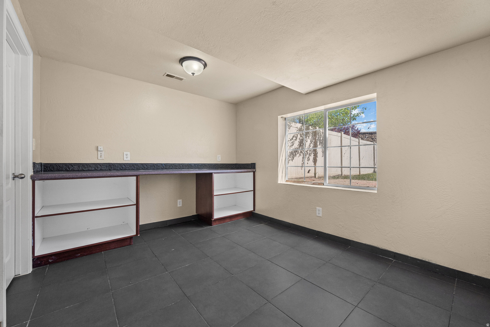 SOMERSET - Residential Income