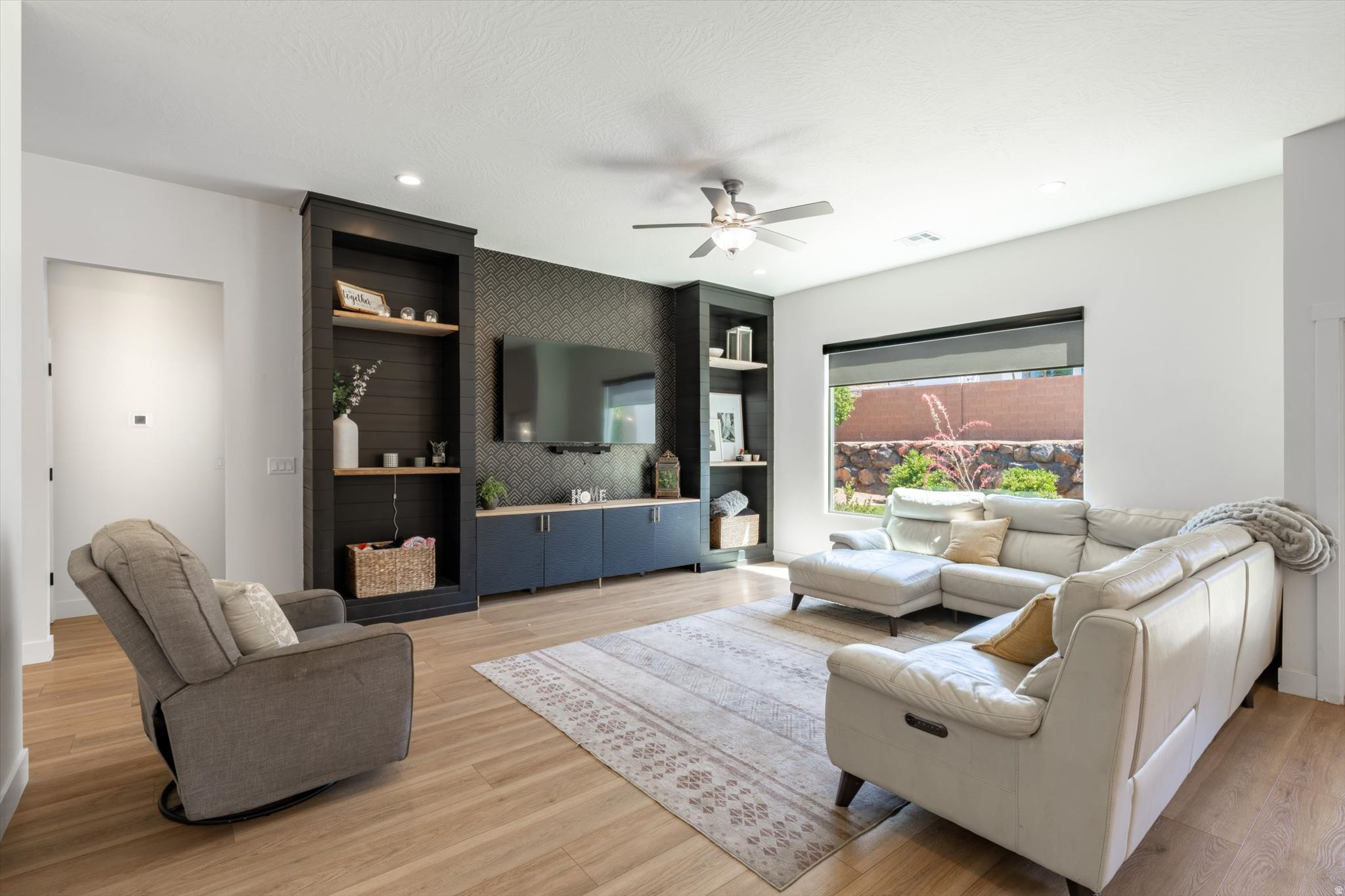 DESERT CLIFFS PH 1 - Residential