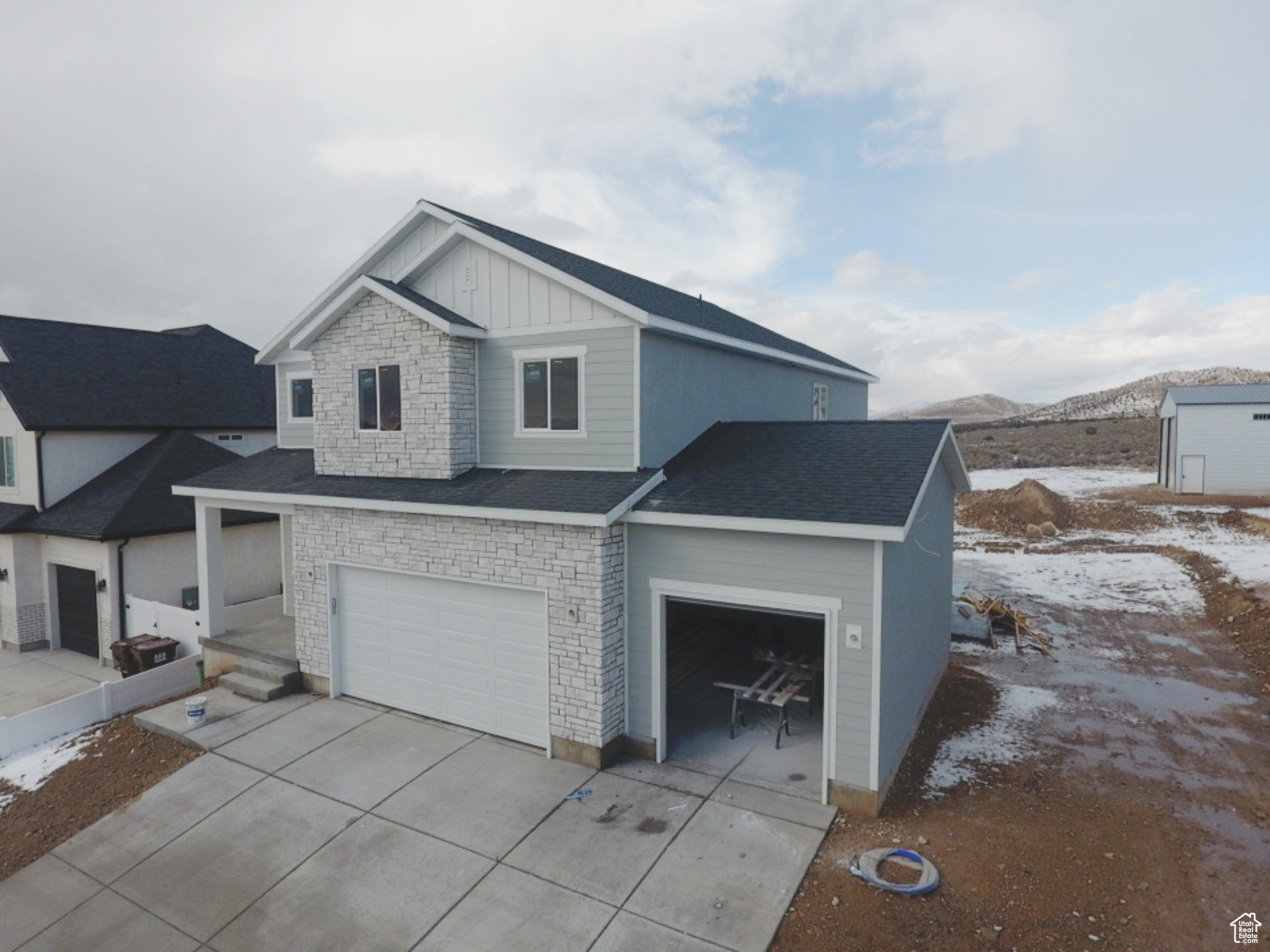 2897 E Clarkstone Dr, Eagle Mountain, Utah image 2