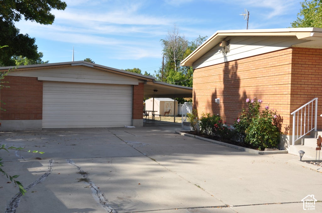 Photo of 441 E MARY ROSE DR S, Murray, UT 84107 (MLS # 2187389)
