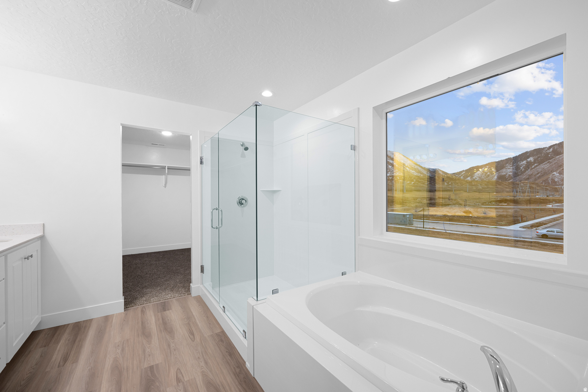 OAKRIDGE COVE - Residential