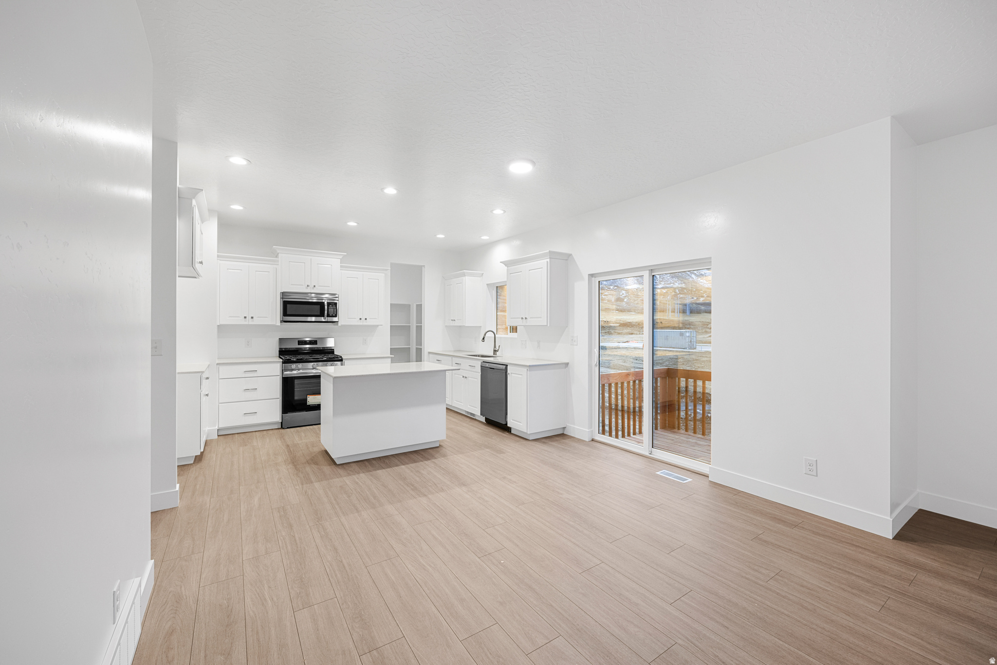 OAKRIDGE COVE - Residential