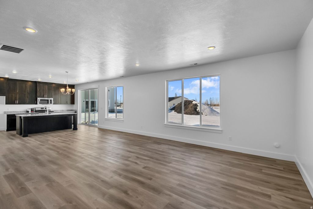Photo of 600 N 550 W, Smithfield, UT 84335 (MLS # 2140650)