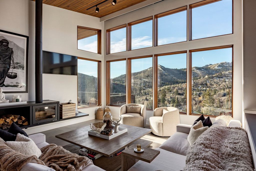 Photo of 3682 SUNRIDGE DR, Park City, UT 84098 (MLS # 2144846)