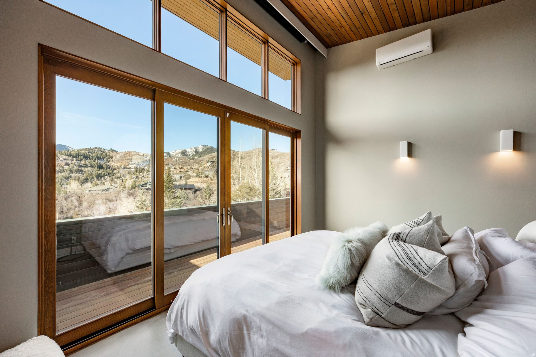 PINEBROOK - Residential