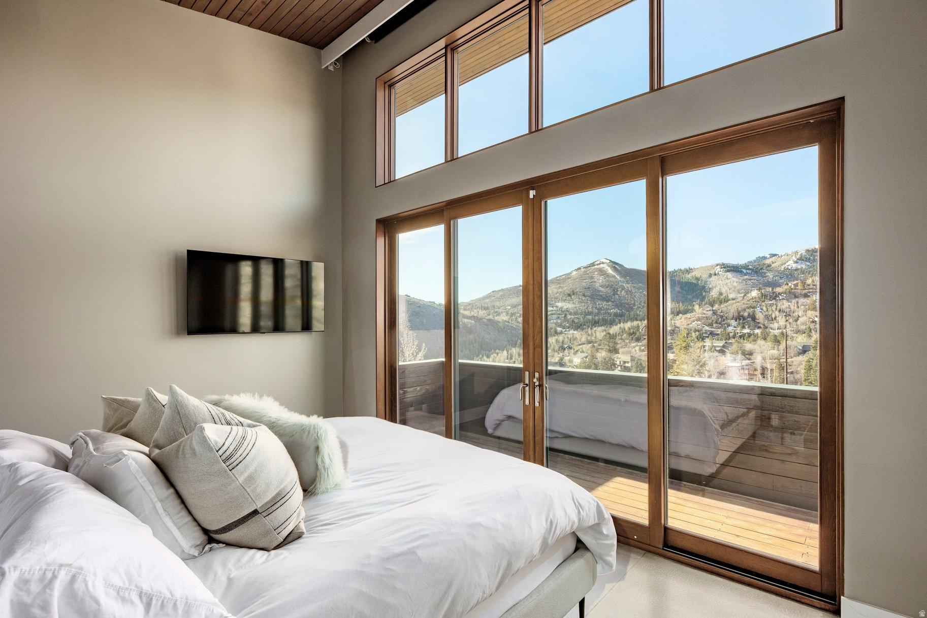 PINEBROOK - Residential