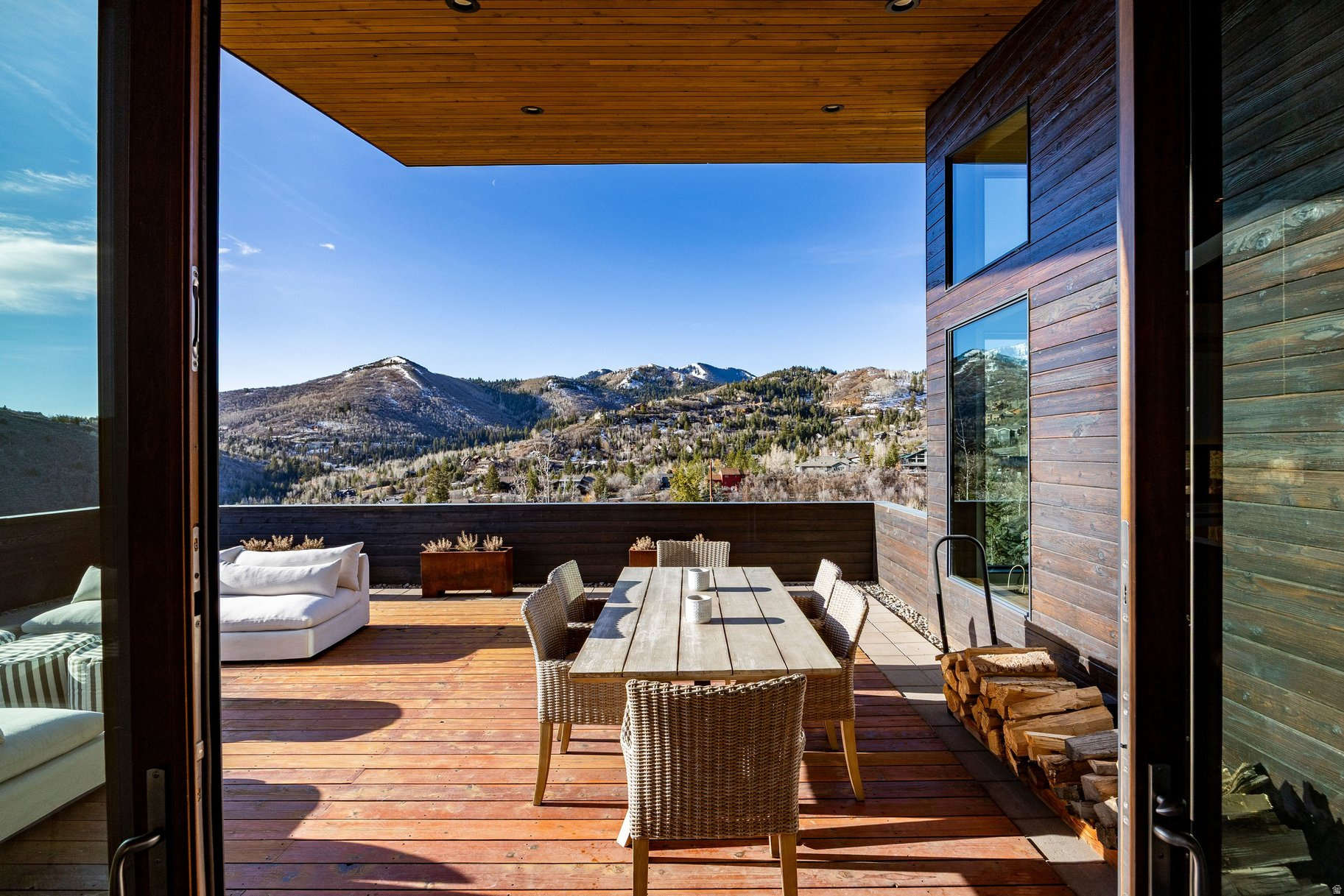 PINEBROOK - Residential