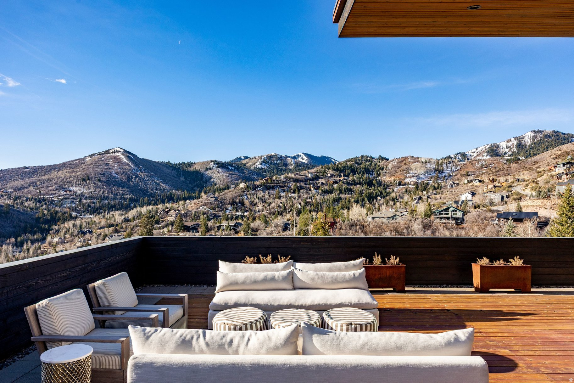 PINEBROOK - Residential