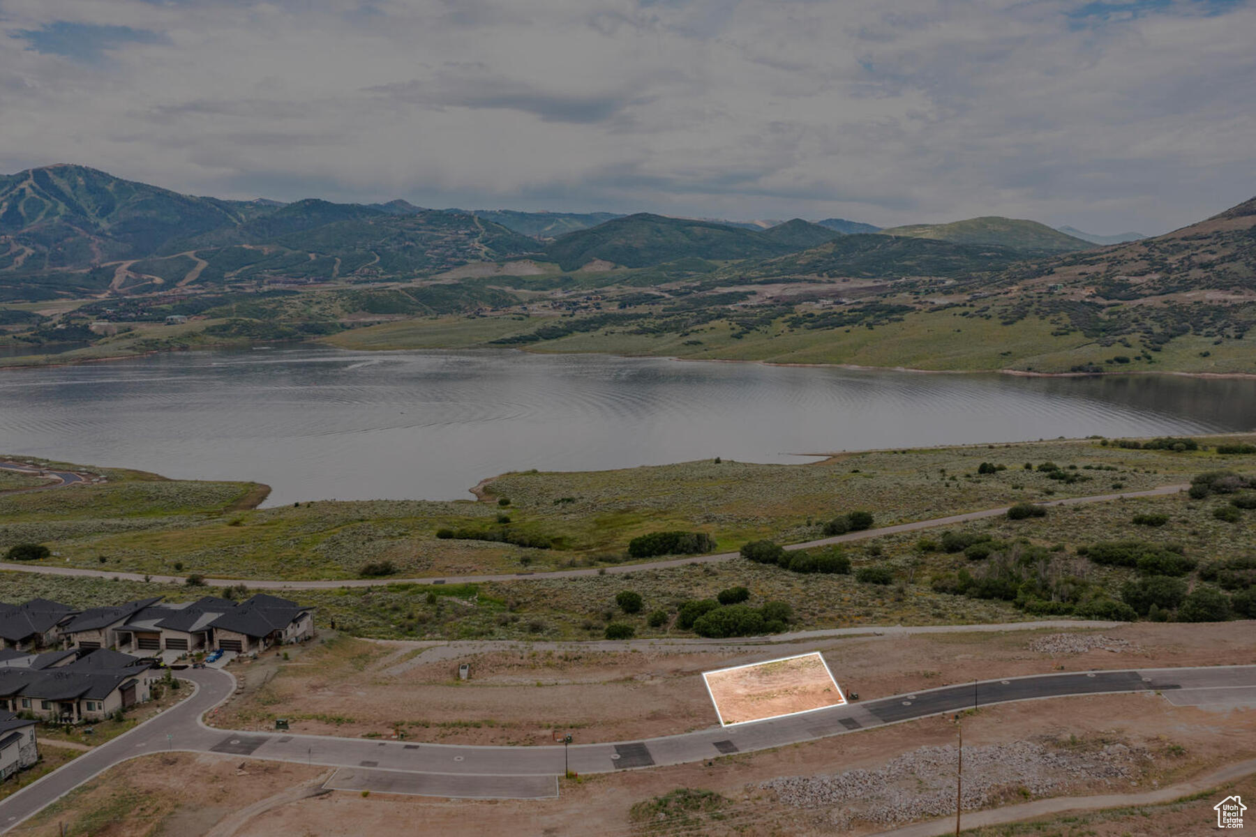 LAKEVIEW ESTATES - Residential