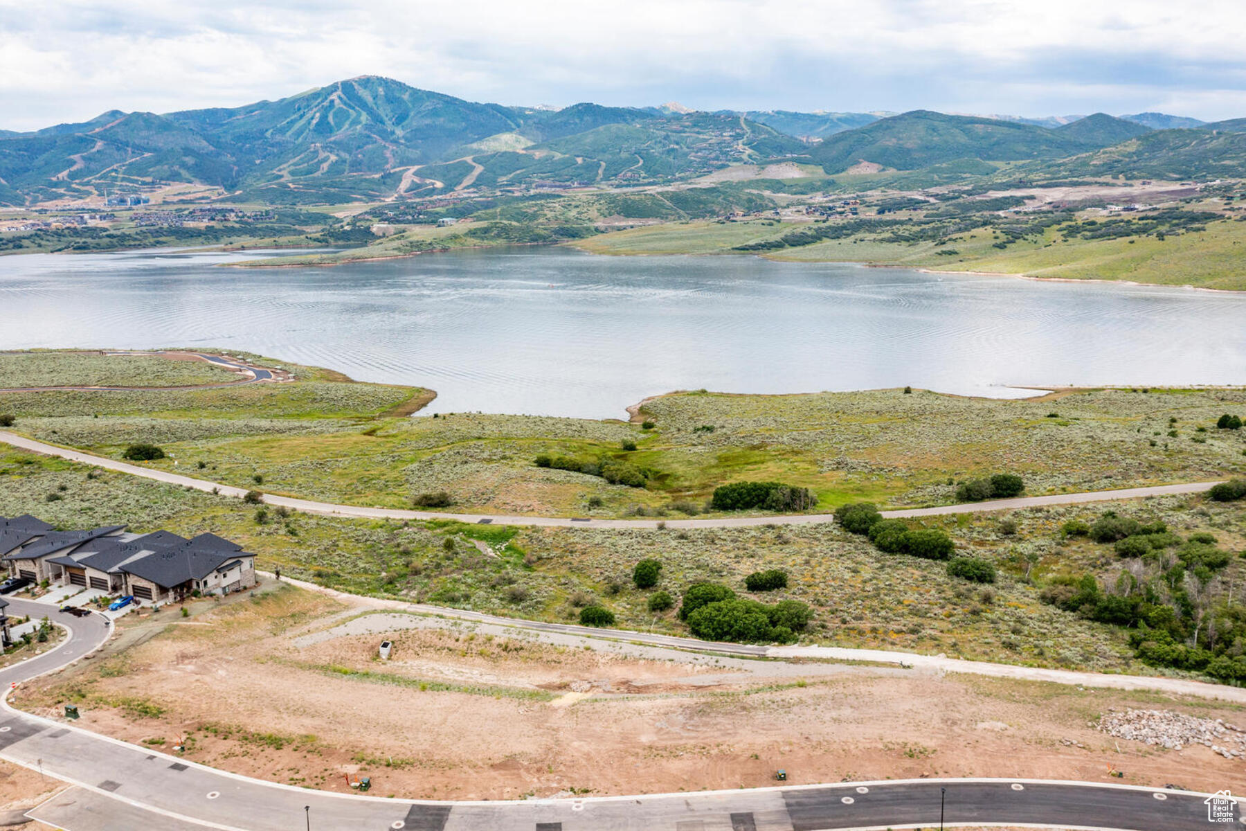 LAKEVIEW ESTATES - Residential