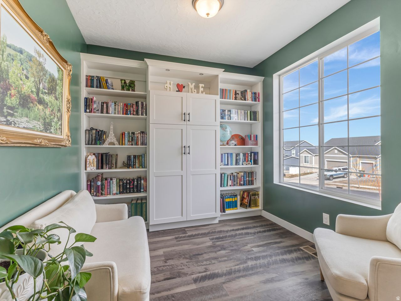 WOOD HOLLOW ESTATES - Residential