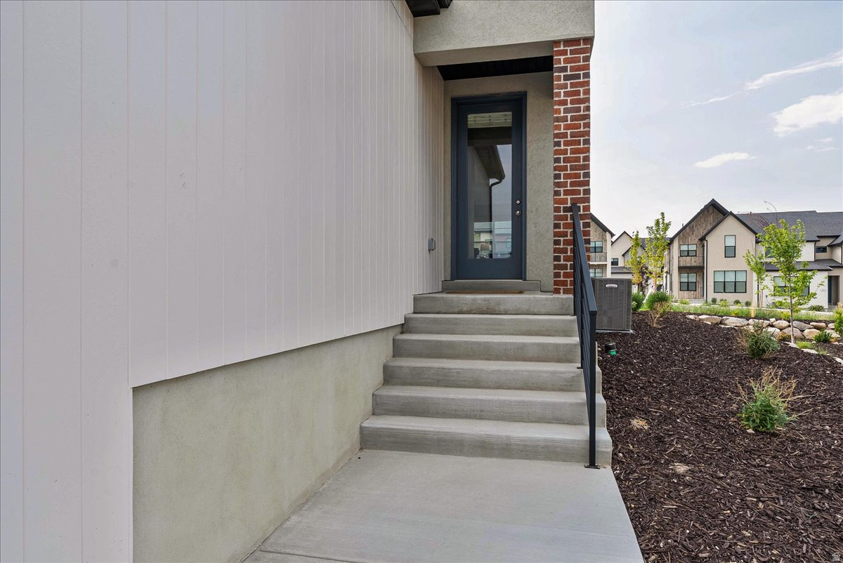 COYOTE RIDGE - Residential