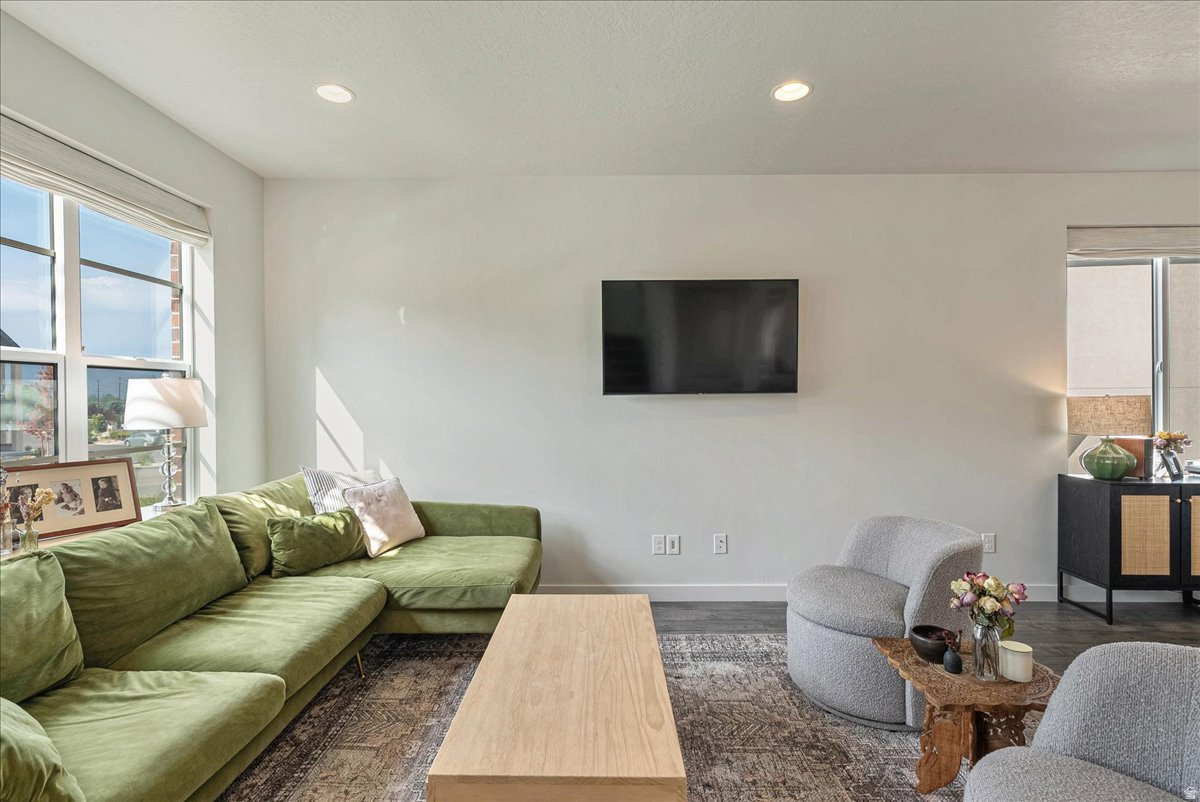 COYOTE RIDGE - Residential