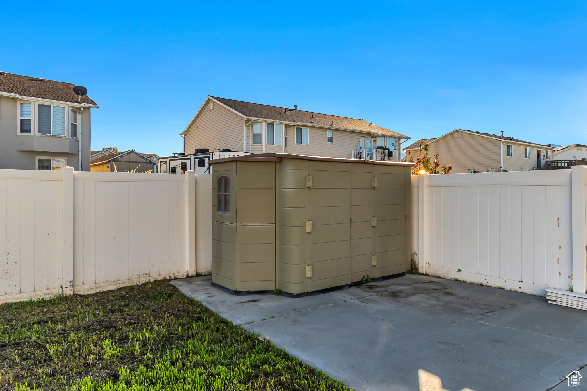 MEADOWS - Residential