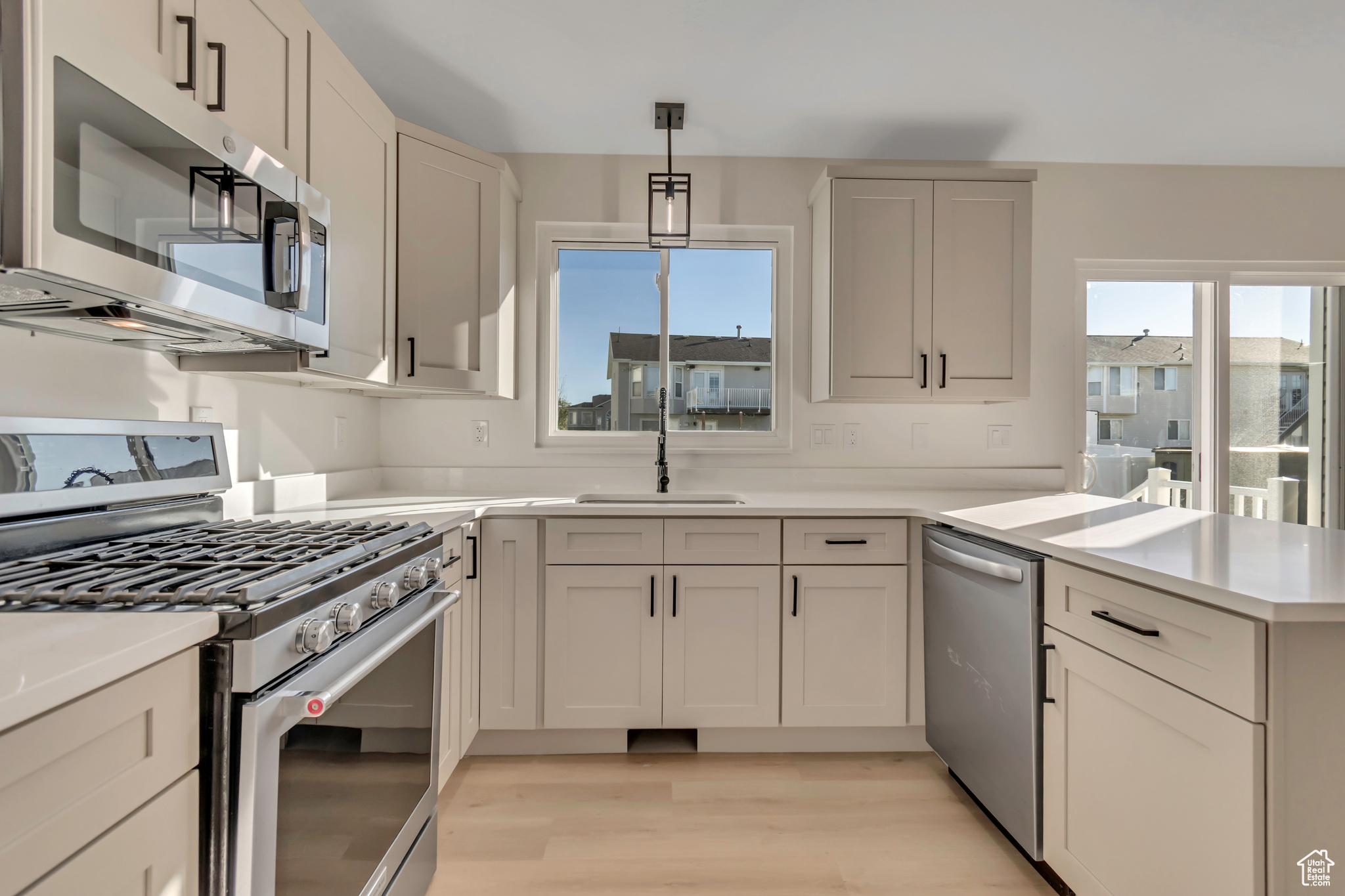 MEADOWS - Residential