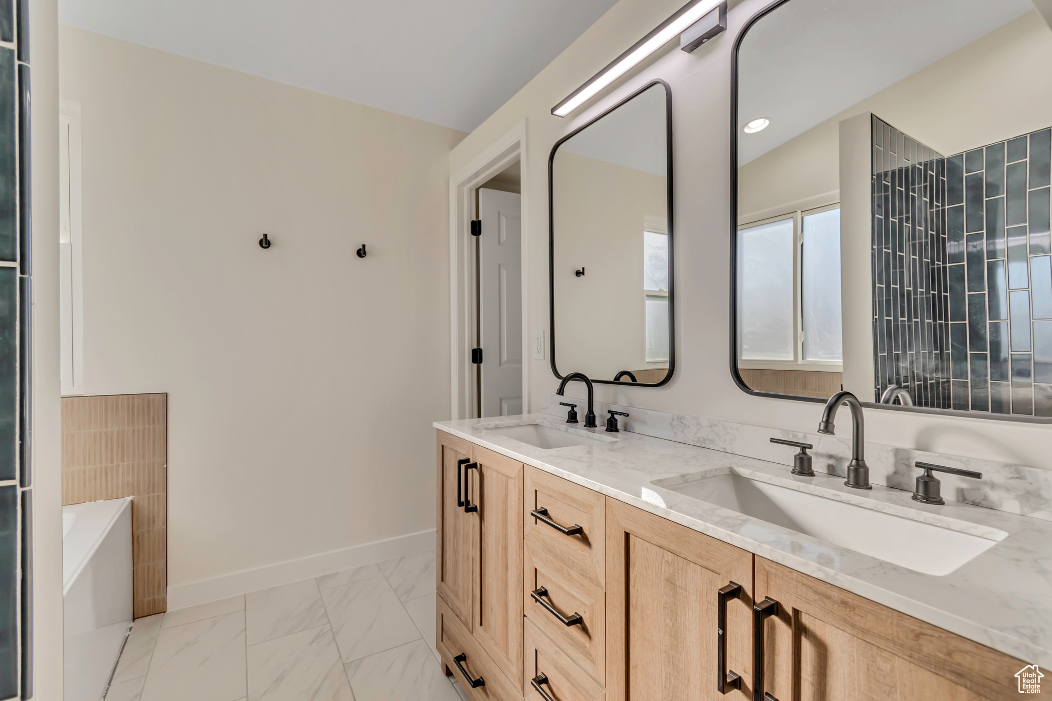 MEADOWS - Residential