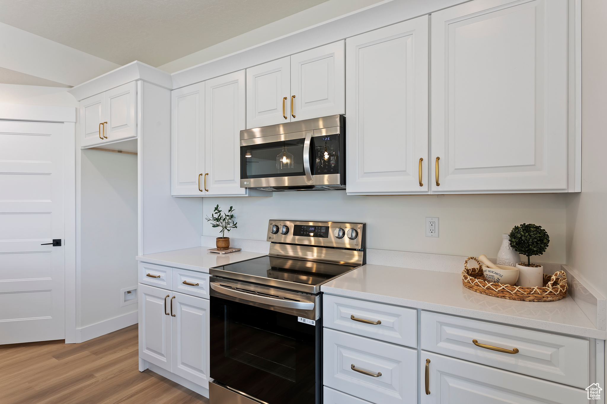 WEST RIDGE ESTATES - Residential