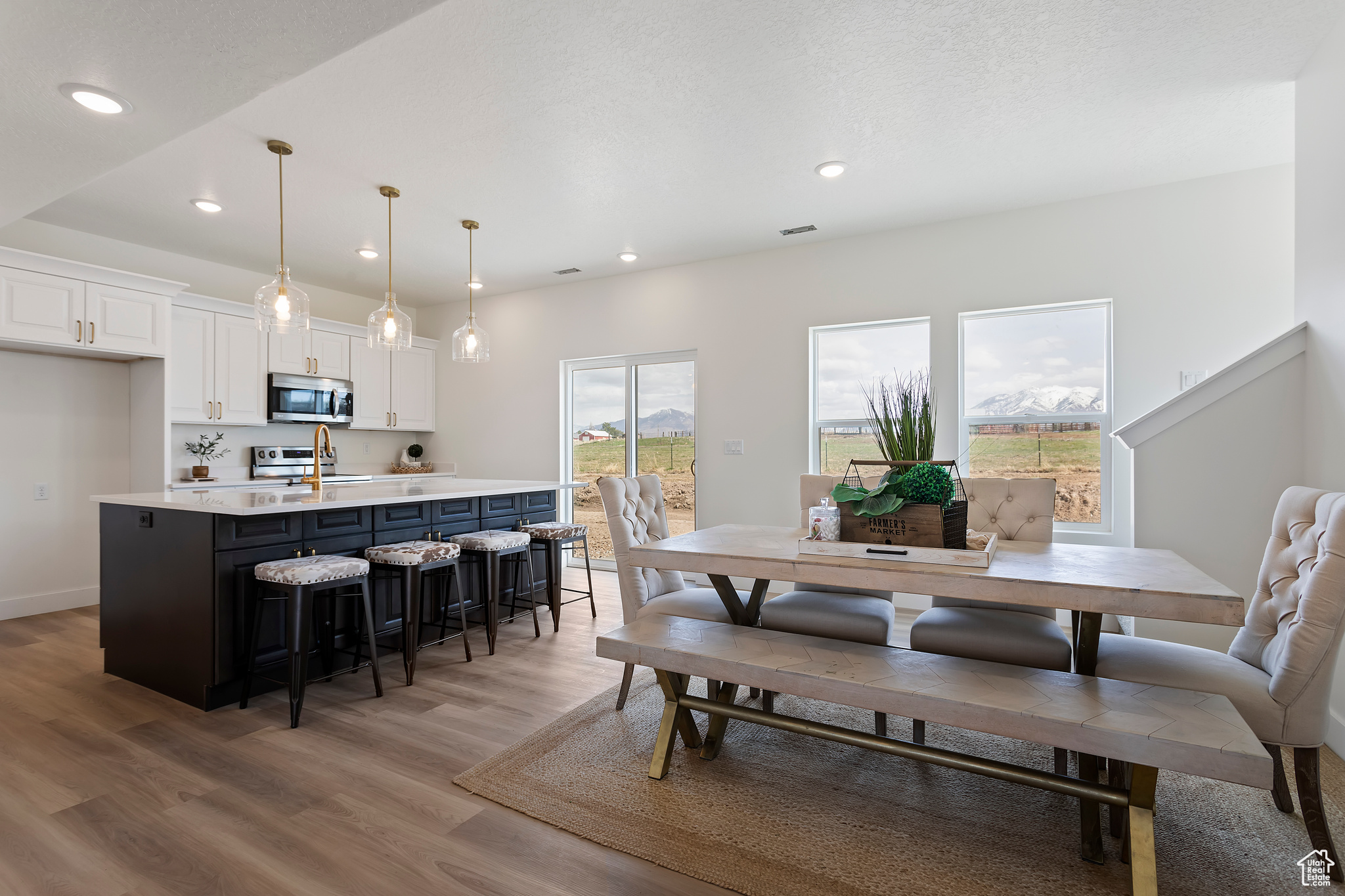 WEST RIDGE ESTATES - Residential