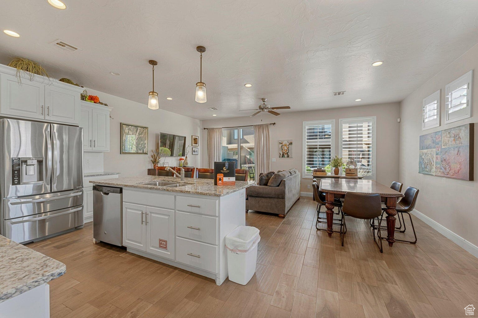 ESCAPES AT THE LEDGES PH 1 - Residential