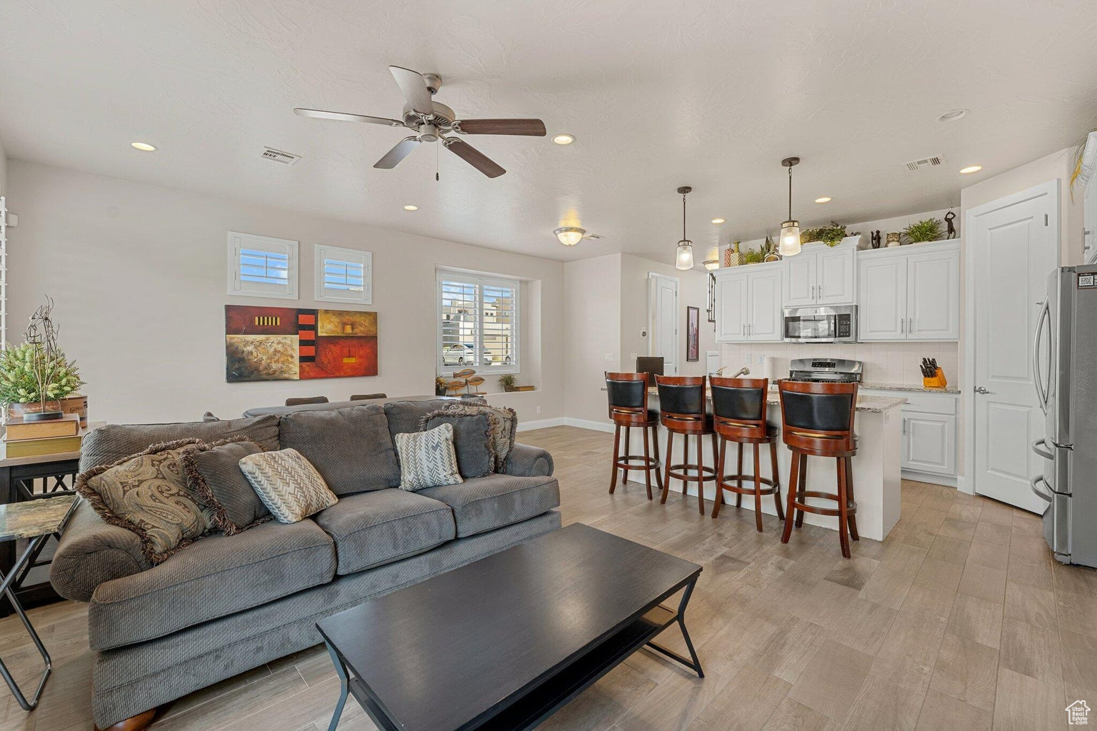 ESCAPES AT THE LEDGES PH 1 - Residential
