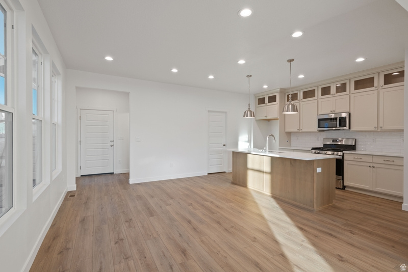 DAYBREAK - Residential Income