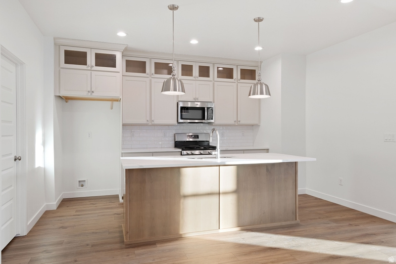 DAYBREAK - Residential Income