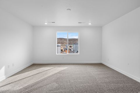 Tiny photo for 1513 S SINAWAVA DR #4140, Washington, UT 84780 (MLS # 2135382)