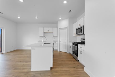 Tiny photo for 1513 S SINAWAVA DR #4140, Washington, UT 84780 (MLS # 2135382)
