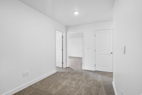 Tiny photo for 1513 S SINAWAVA DR #4140, Washington, UT 84780 (MLS # 2135382)