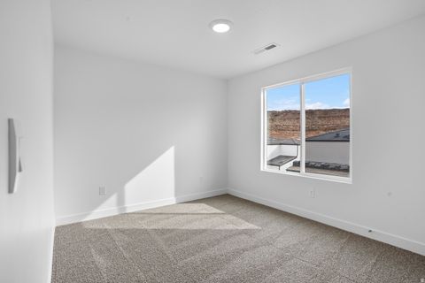 Tiny photo for 1513 S SINAWAVA DR #4140, Washington, UT 84780 (MLS # 2135382)
