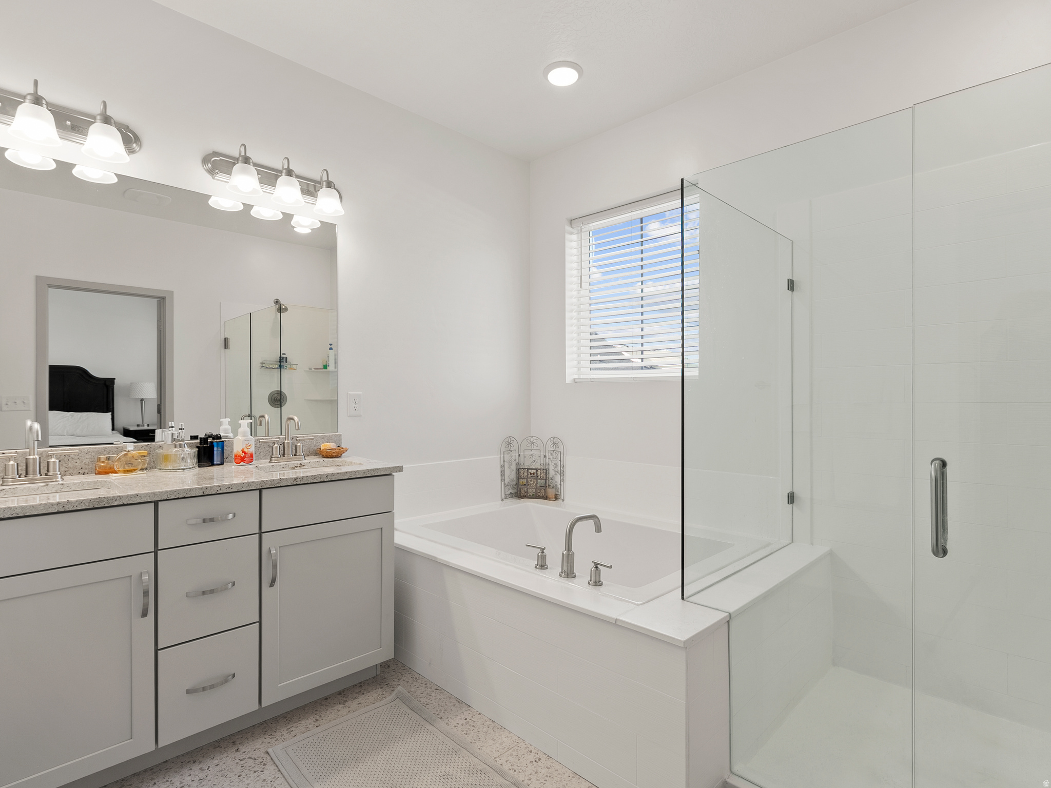 DAYBREAK - Residential