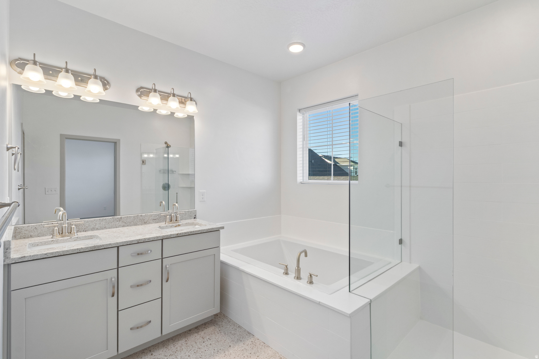 DAYBREAK - Residential Income