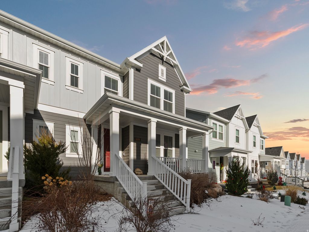 Photo of 11576 S DORIAN DR, South Jordan, UT 84009 (MLS # 2131859)