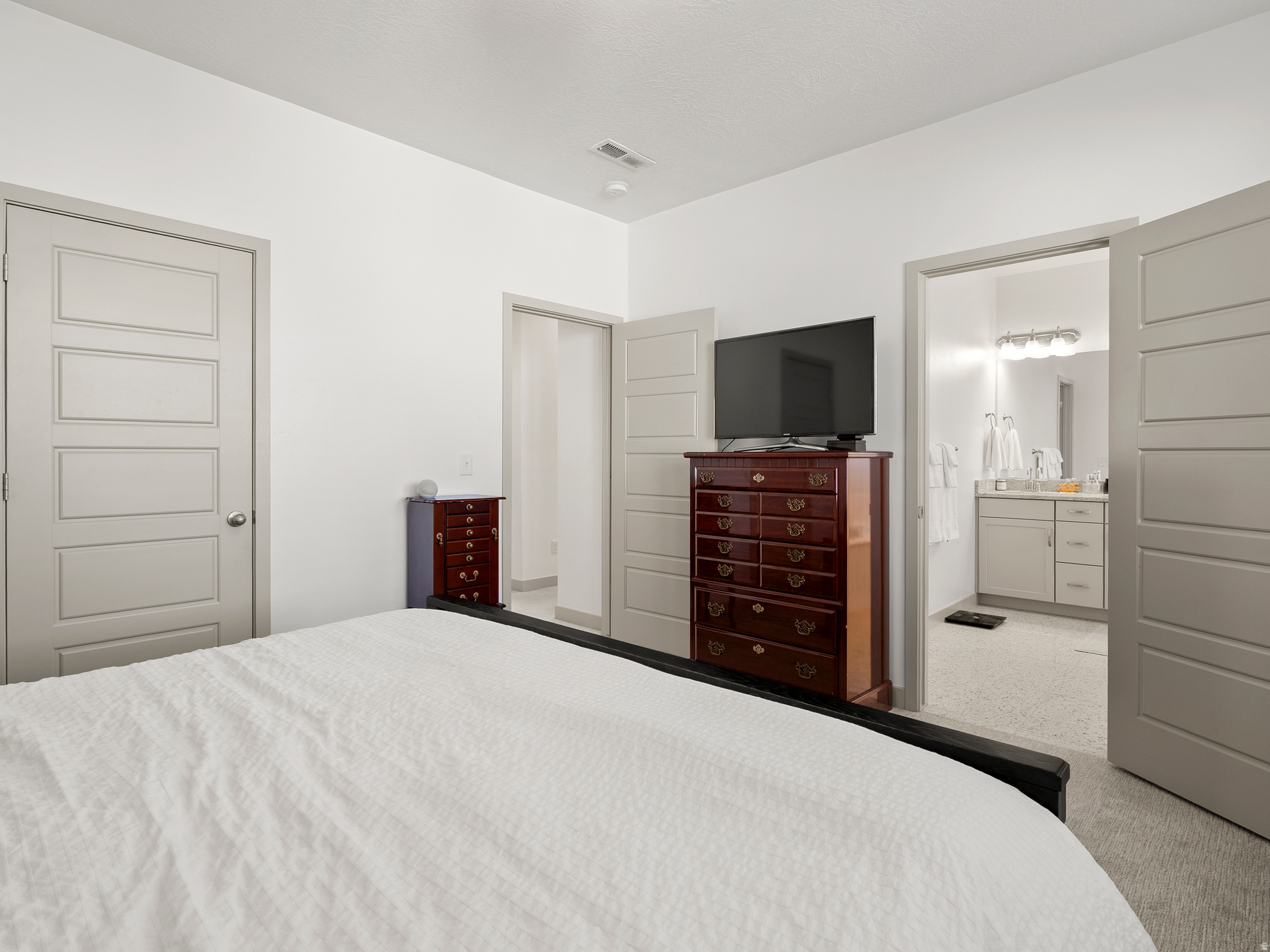 DAYBREAK - Residential