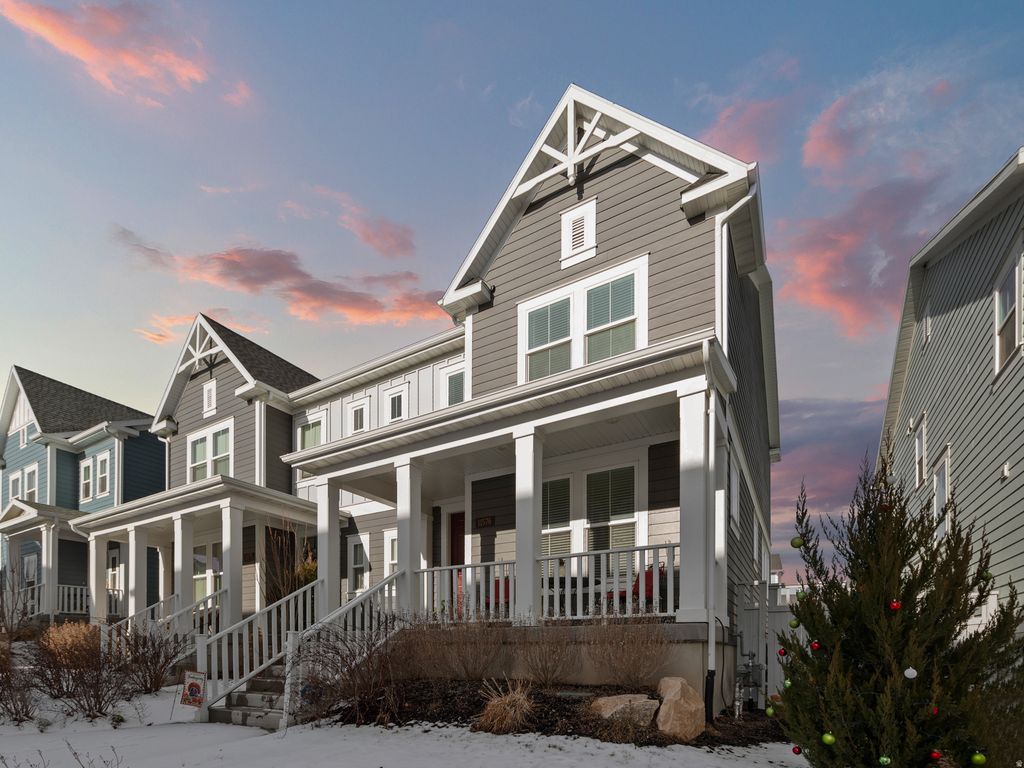 Photo of 11576 S DORIAN DR, South Jordan, UT 84009 (MLS # 2131859)