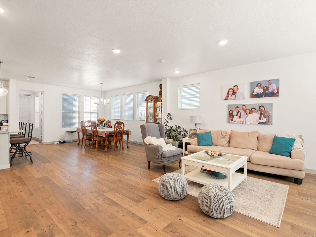 Photo of 11576 S DORIAN DR, South Jordan, UT 84009 (MLS # 2131859)