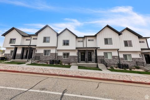 Photo of 303 S 2700 E, South Weber, UT 84405 (MLS # 2113720)