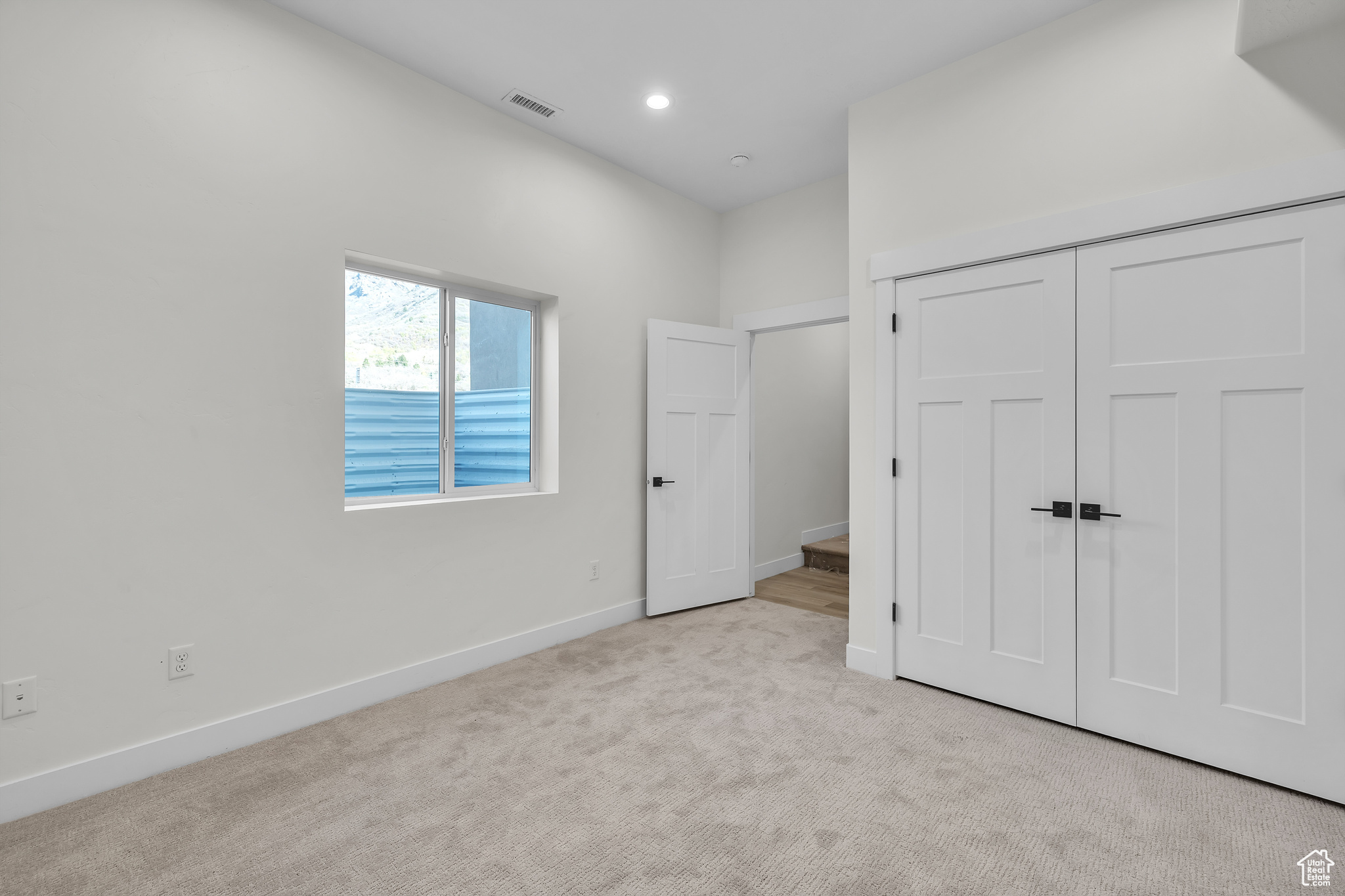 DEER RUN TWONHOMES - Residential