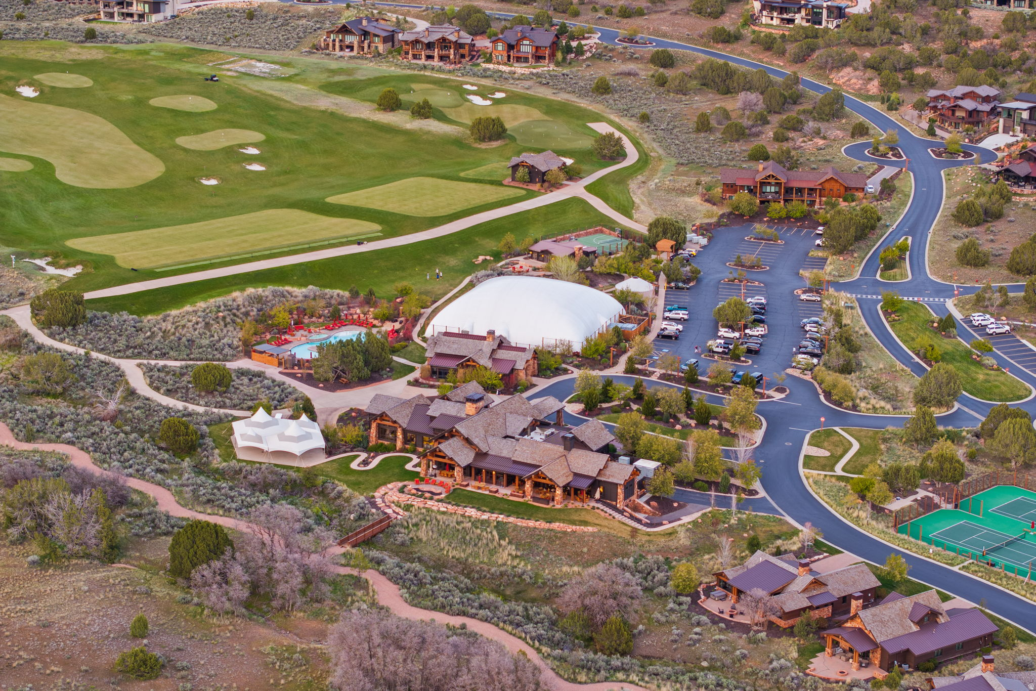 RED LEDGES - Residential