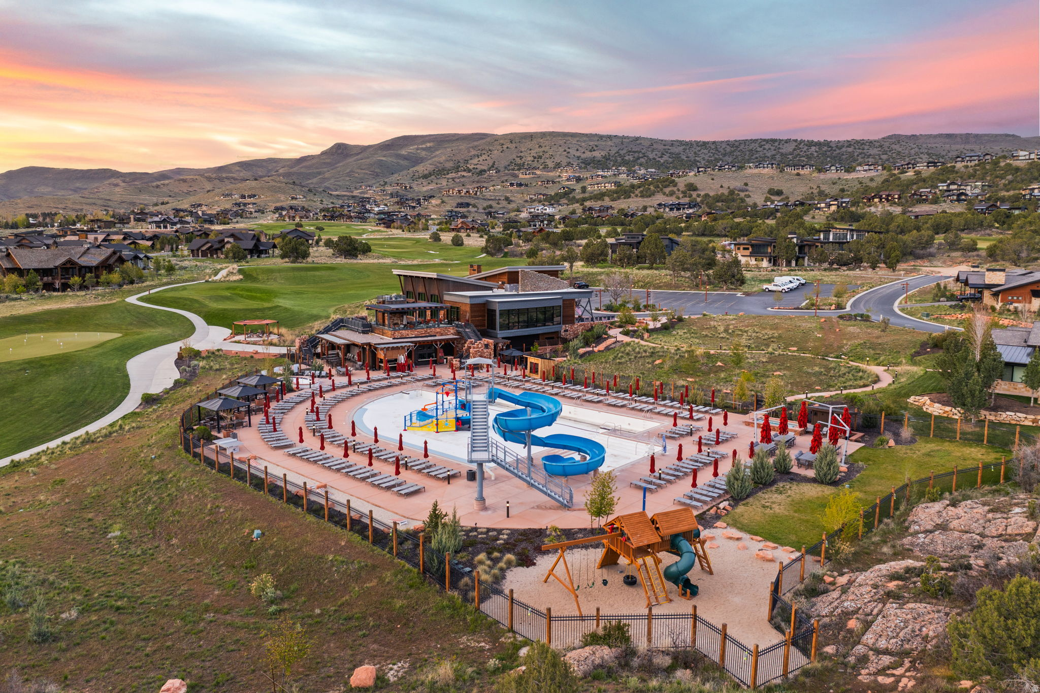 RED LEDGES - Residential