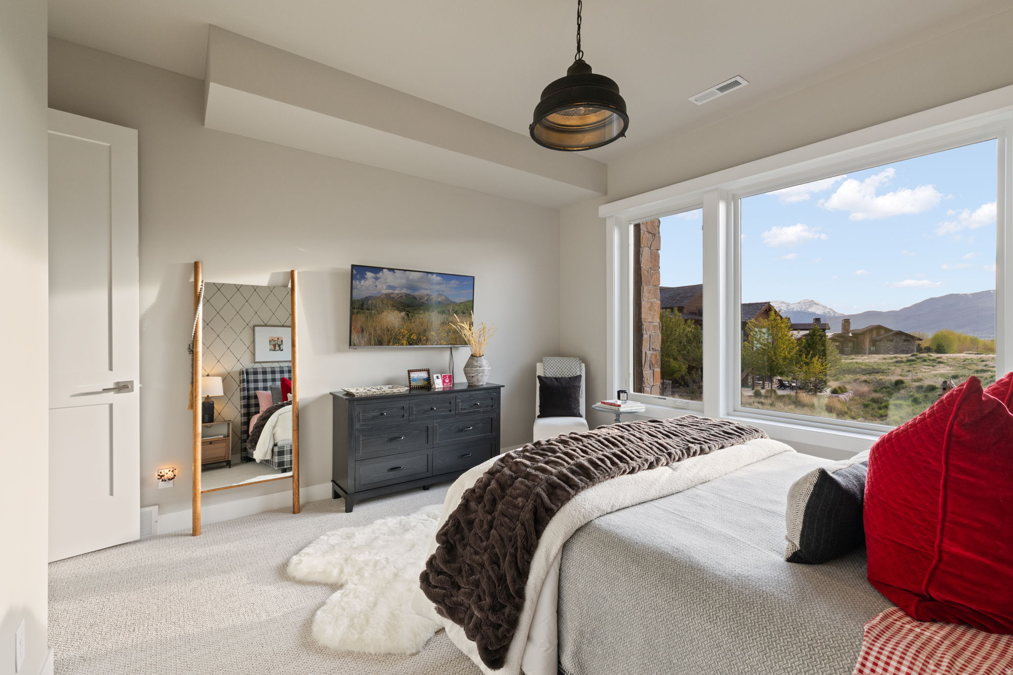 RED LEDGES - Residential
