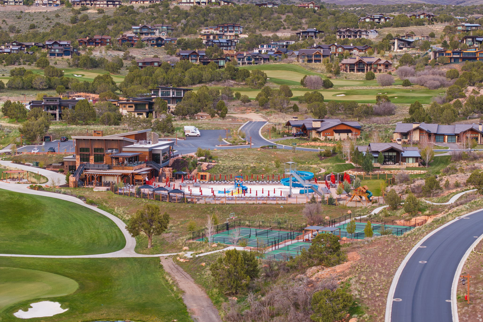 RED LEDGES - Residential