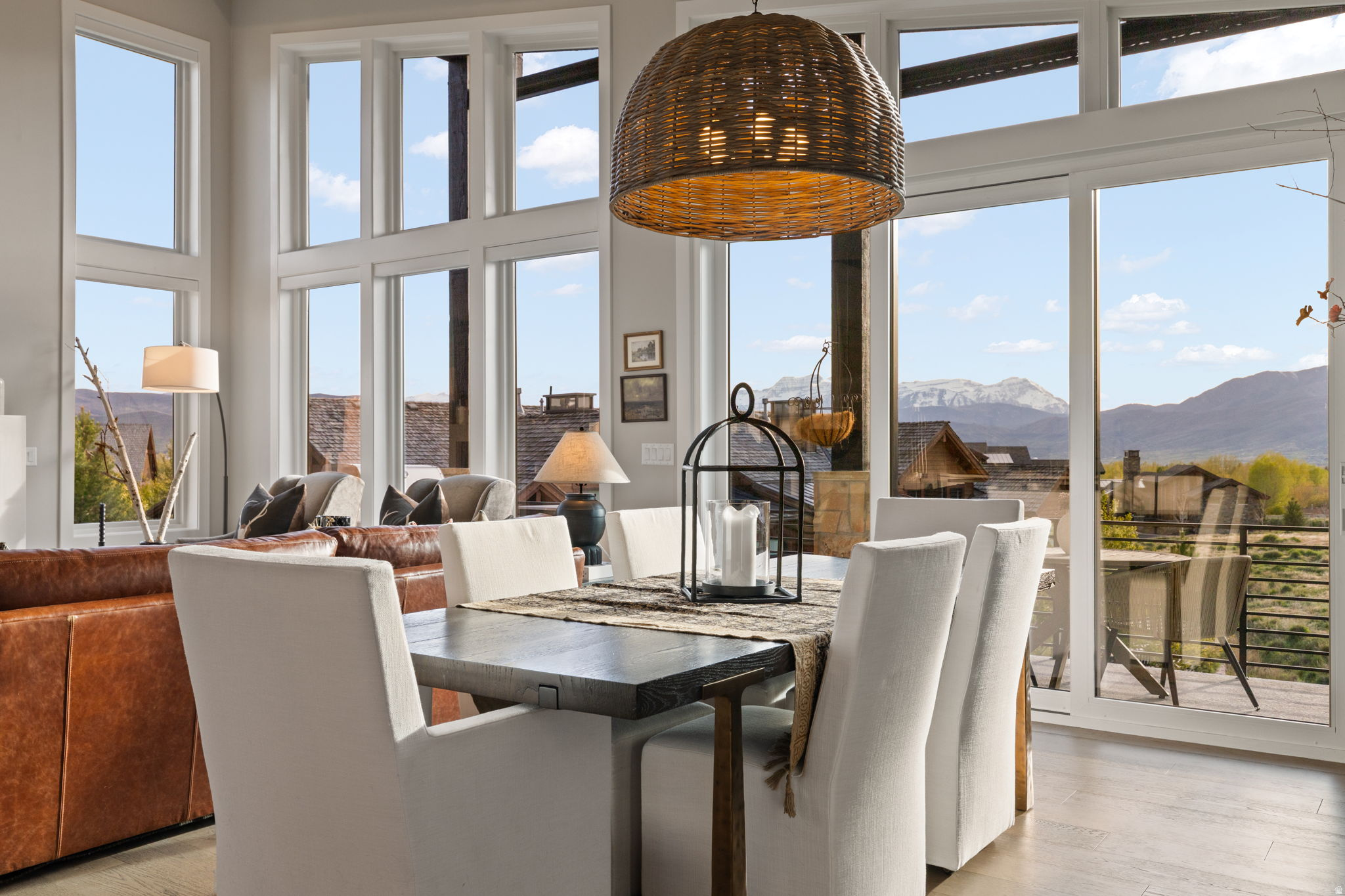 RED LEDGES - Residential